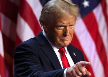 Global Markets Shudder as Trump’s Greenland Tariff Threats Shake Investor Confidence